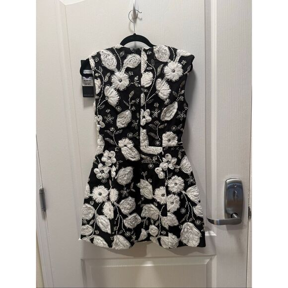 ELLIATT Carol Tulip Mini Dress in Black & White Birthday Party size S NWT $510 - Picture 6 of 7
